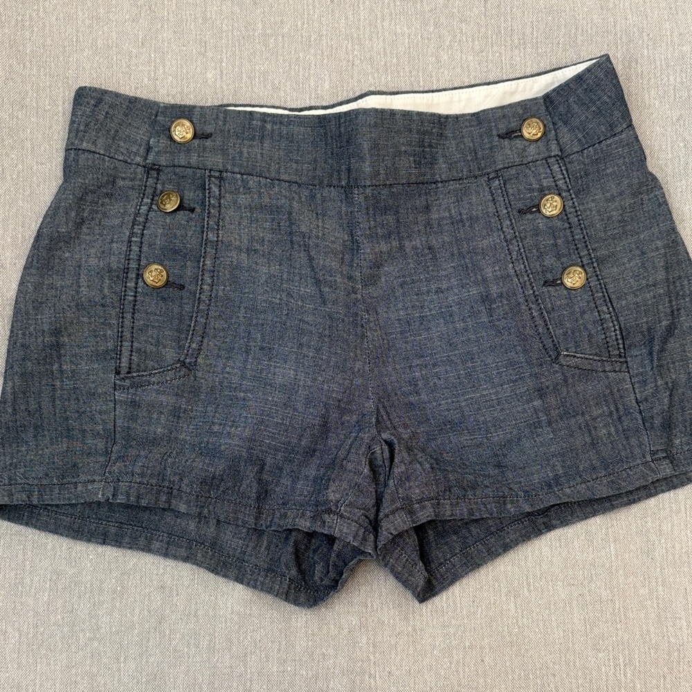 Classic Navy Linen-Blend Women’s Shorts